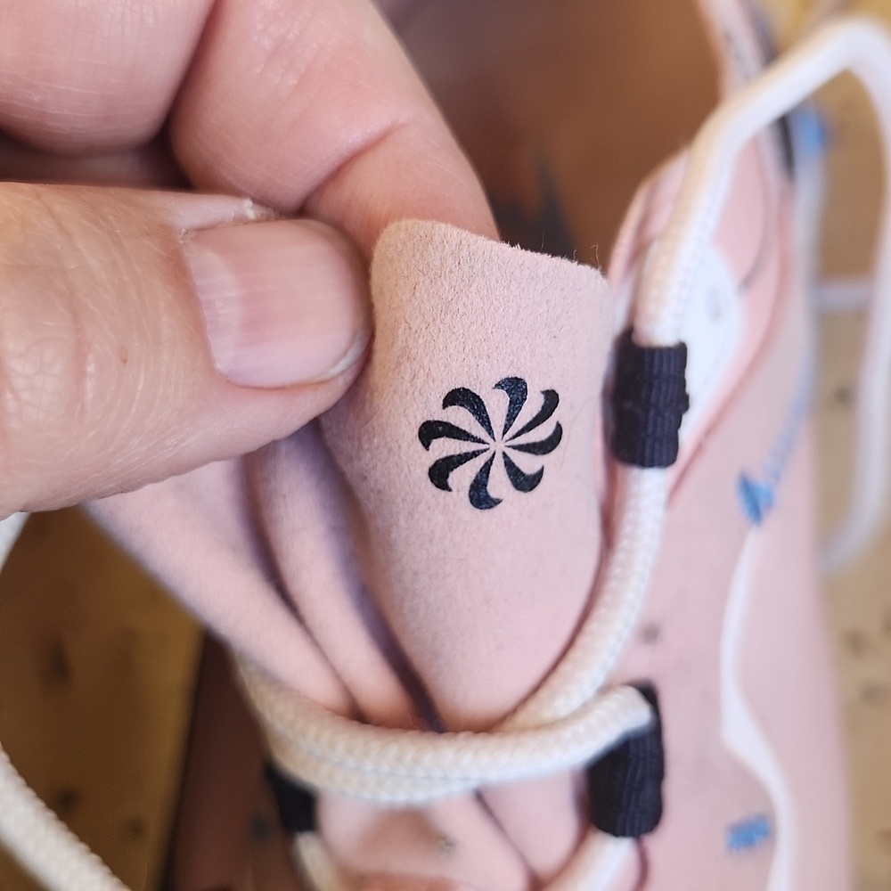 Nike React element women's size 9.5 great condition - Picture 7 of 7